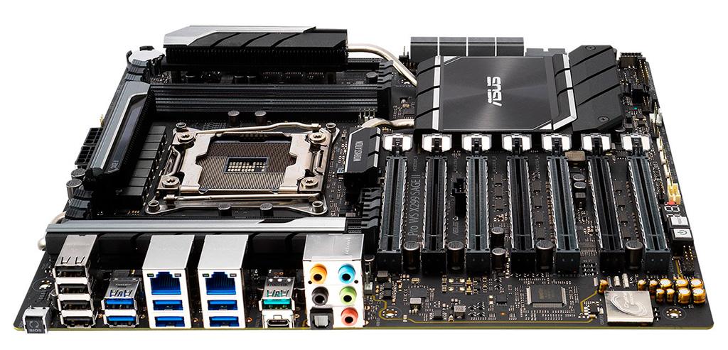 ASUS Pro WS X299 Sage II получила семь полноразмерных слотов PCI-E 3.0 x16