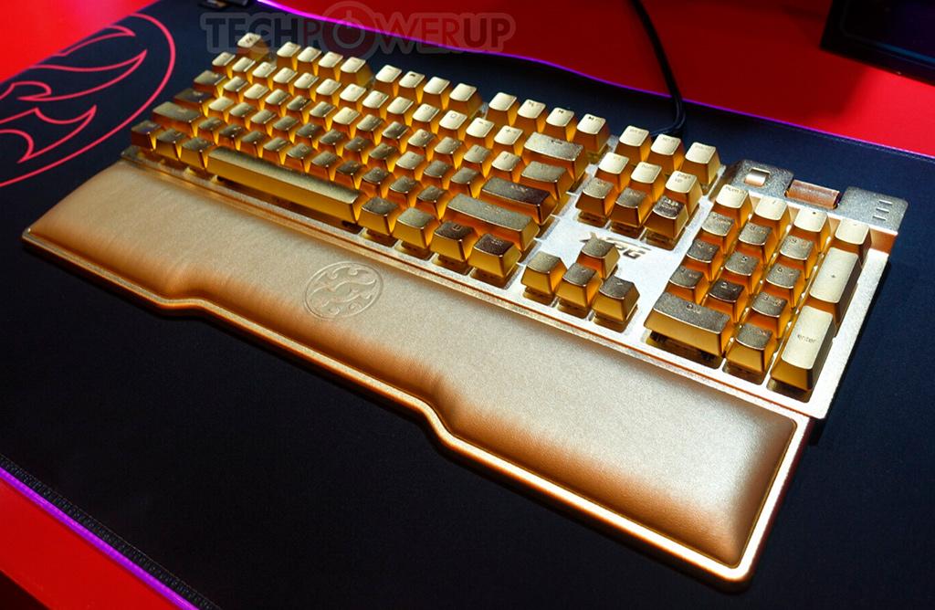 CES 2020: натурально золотая клавиатура ADATA XPG Golden Summoner