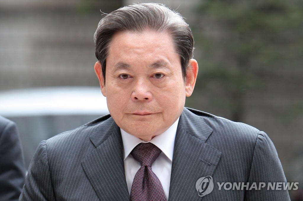 Умер глава Samsung Ли Гон Хи