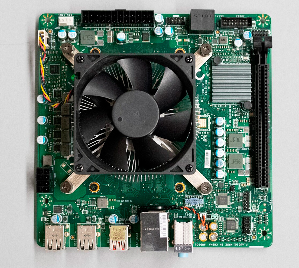Рассматриваем AMD 4700S Desktop Kit – плату с процессором от Xbox Series S/X