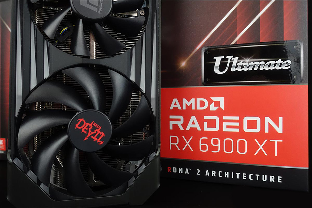 Radeon RX 6900 XT разогнана до 3321 МГц по ядру, что обеспечило абсолютный рекорд в 3DMark Fire Strike Extreme для систем с одним GPU