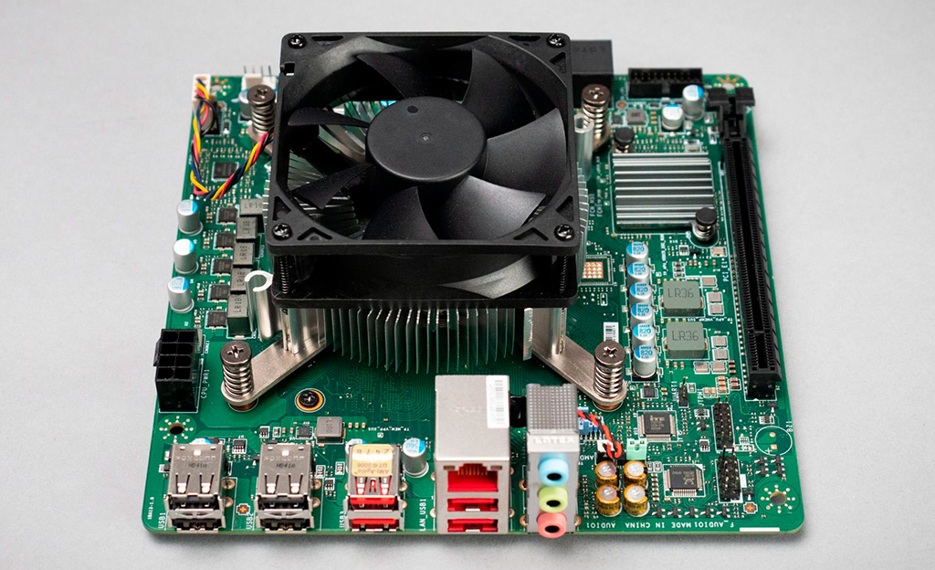 AMD 4700S Desktop Kit появится в продаже скоро. Партнёры готовят более 80 различных систем