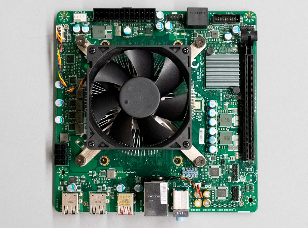 AMD 4700S Desktop Kit появится в продаже скоро. Партнёры готовят более 80 различных систем