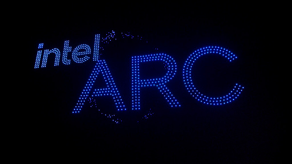 Intel показала видеокарту Arc Alchemist тысячей дронов