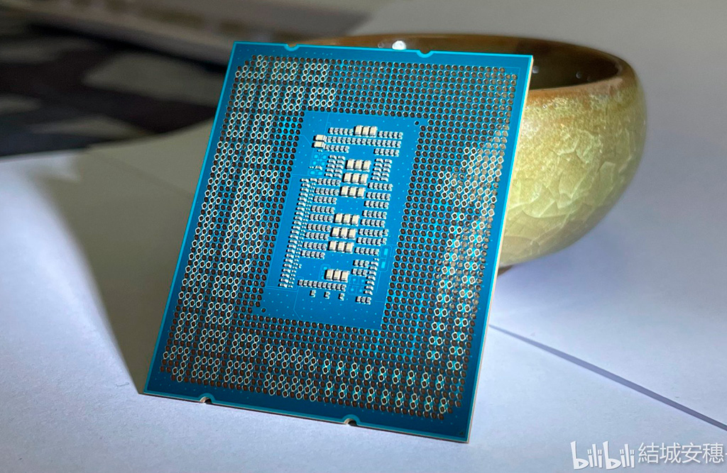 Intel Core i9-12900K и разгон: 5,2 ГГц, 330 Вт потребления