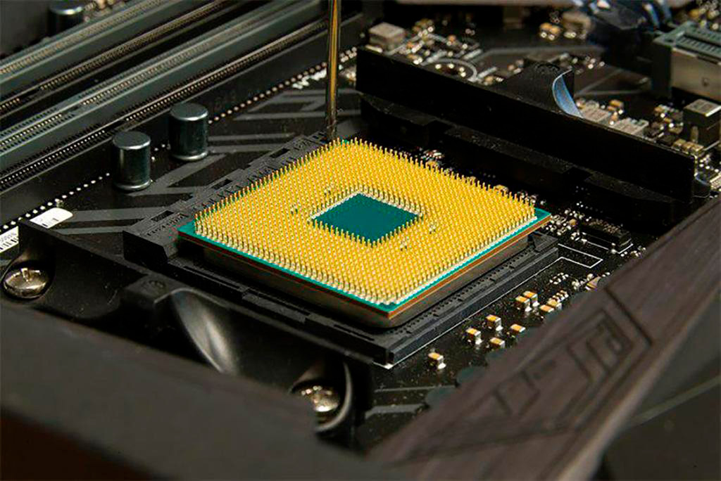 AMD изучает возможность поддержки Ryzen 5000 на платах с чипсетами 300-ой серии