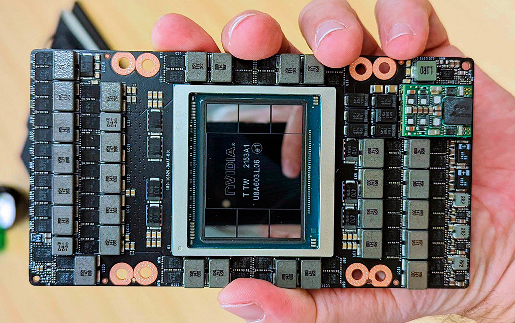SK Hynix начала поставки многослойной памяти HBM3