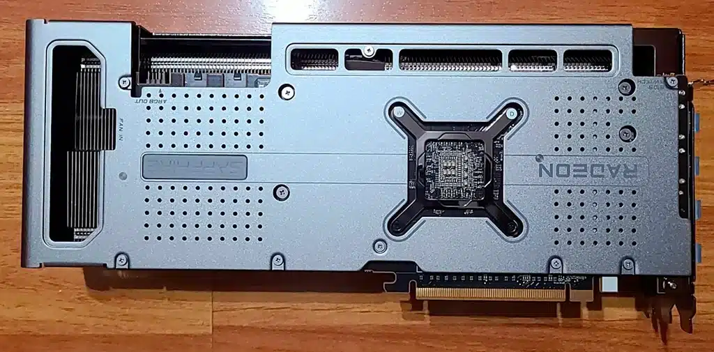 Детальнее про видеокарту Radeon RX 7900 GRE