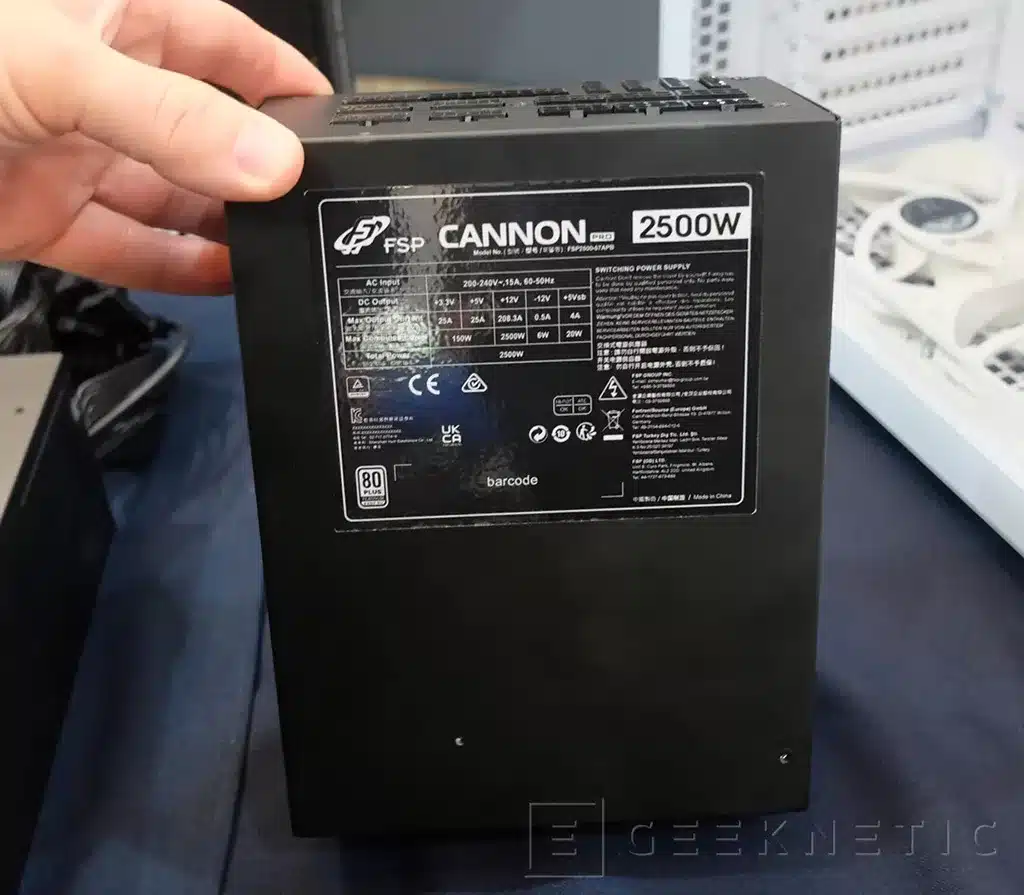 FSP готовит 2500-ваттный блок Cannon Pro с четырьмя 12V-2x6