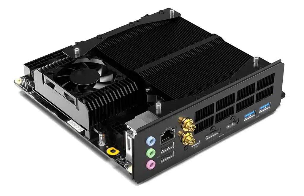 Minisforum предлагает материнскую плату AR900i с процессором Core i9-13900HX