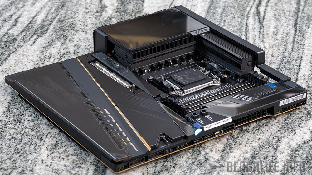 GIGABYTE комплектует флагманскую плату X870E AORUS XTREME X3D AI TOP термокружкой и штопором