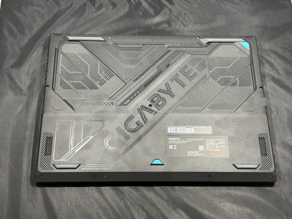 GIGABYTE GAMING A18 PRO: большой игровой ноутбук с ИИ-помощником GiMATE