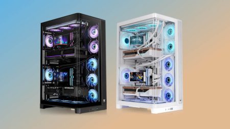 Thermaltake: два ПК в одном корпусе и СЖО с тремя экранами