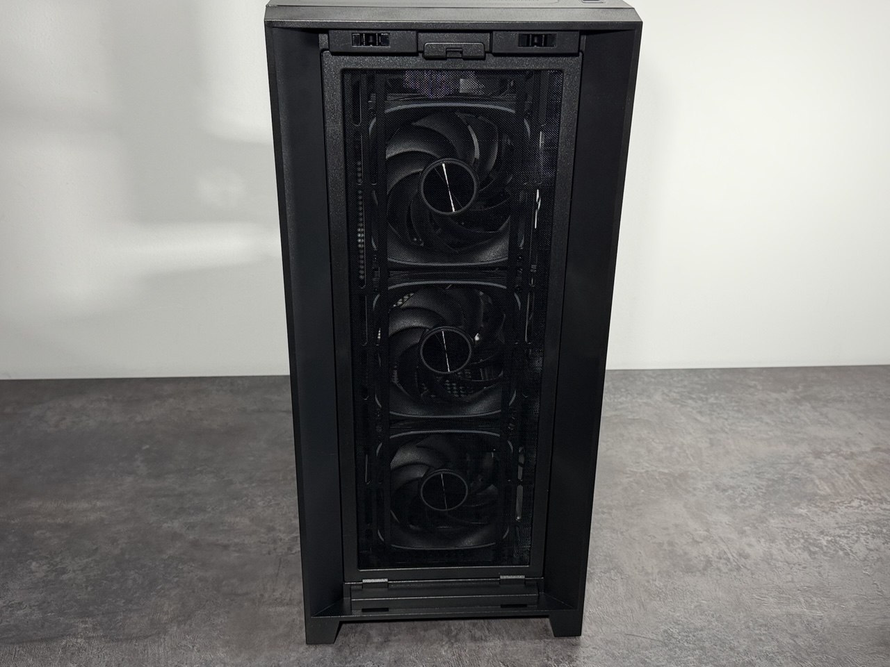 Powercase ByteFlow Pro ARGB: обзор.